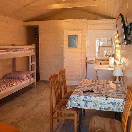 منتزه العطل Osrodek Madamaku